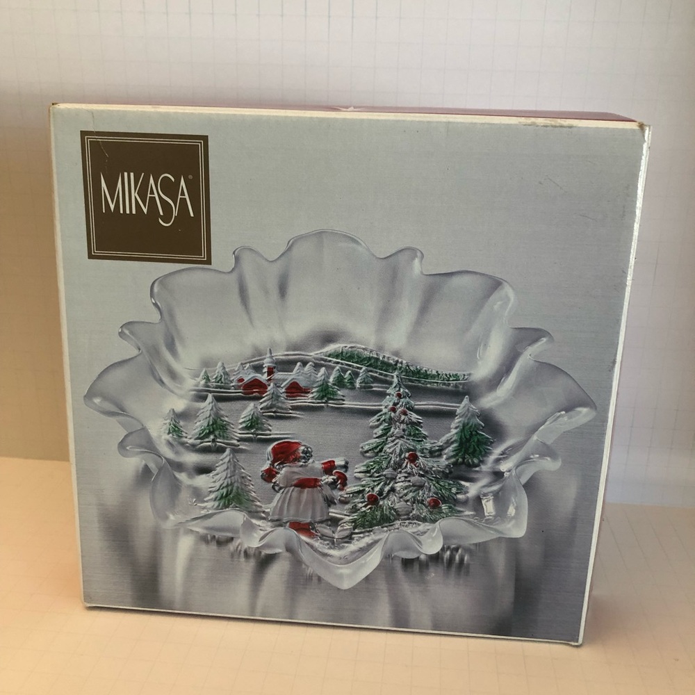VTG Mikasa Crystal Bowl Holiday Landscape 9.5" Bon Bon Clear Frosted With Color